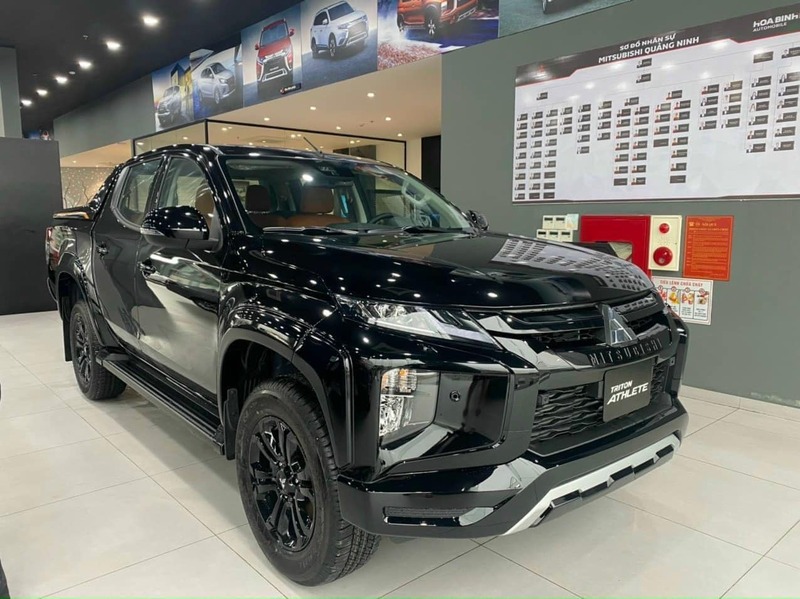 Bán tải Mitsubishi Triton 4x2 AT Athlete màu Đen